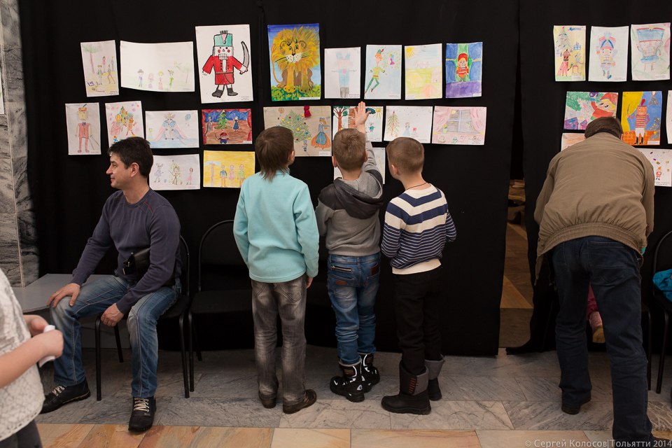 Награждены победители конкурса сочинений и конкурса рисунков в рамках проекта «Театр+Школа+Семья»