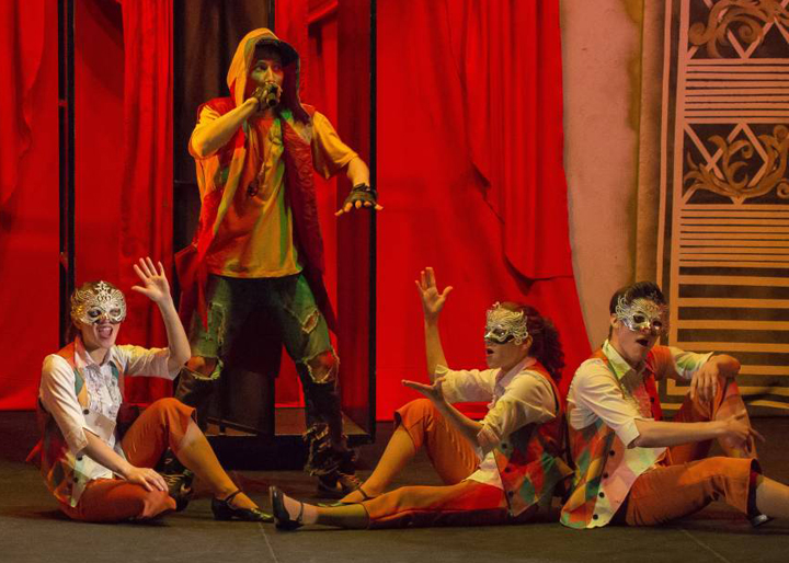 10 декабря "Дилижанс" покажет "Слугу двух господ" на сцене Молодёжного драматического театра