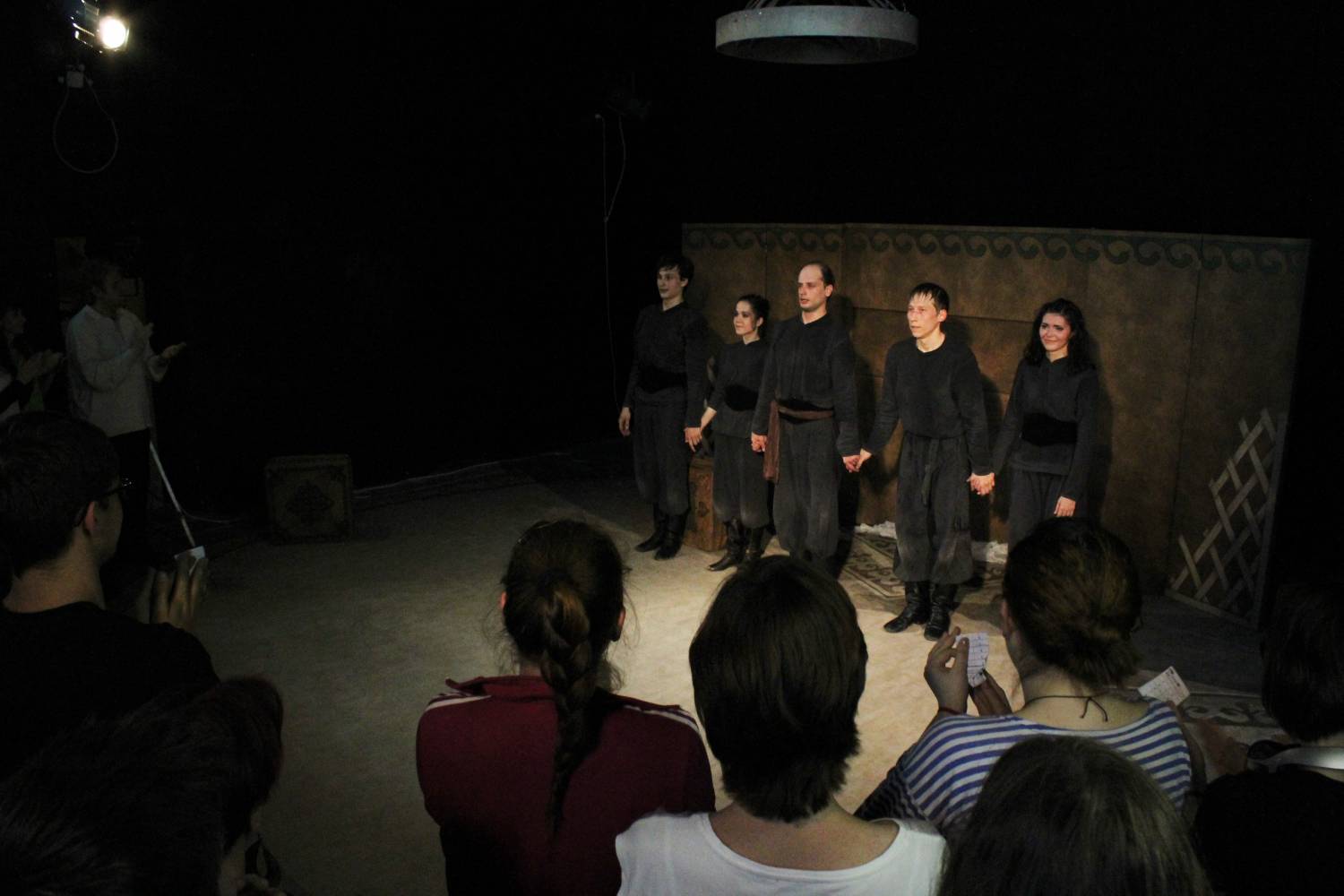 Спектакль "Плаха" стал лучшим на IV Международном фестивале спектаклей малых форм "Театромагия"!