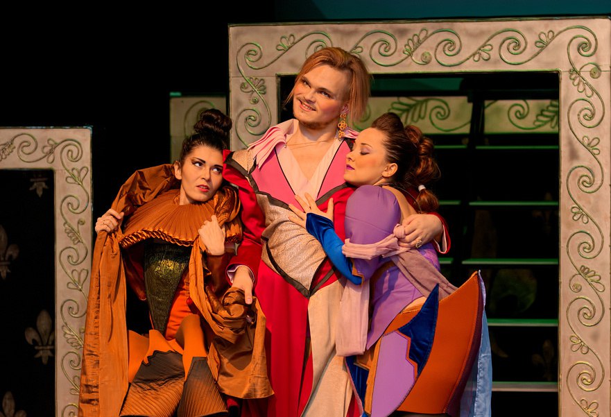Зрители назвали премьерный спектакль "Король забавляется (Rigoletto)" безусловной творческой победой режиссера и всего коллектива!