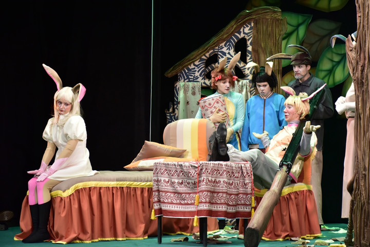 «Страшнее зайца зверя нет» по пьесе Сергея Михалкова «Зайка-зазнайка» (0+)